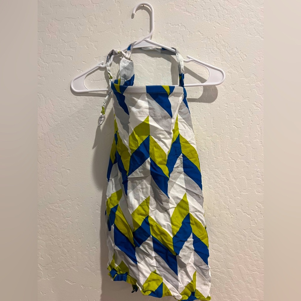 Like new nursing cover.